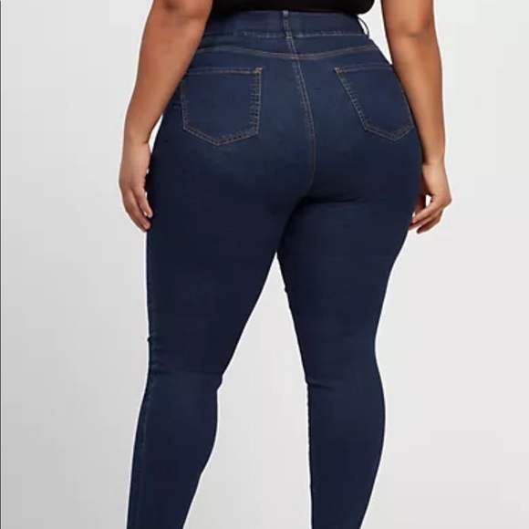 Dark Wash Curvy Skinny Jeans Tall Inseam | Fashion To Figure - Picture 3 of 7